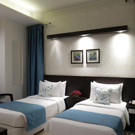 Rockland Hotel, C.R Park Neu-Delhi Exterior foto
