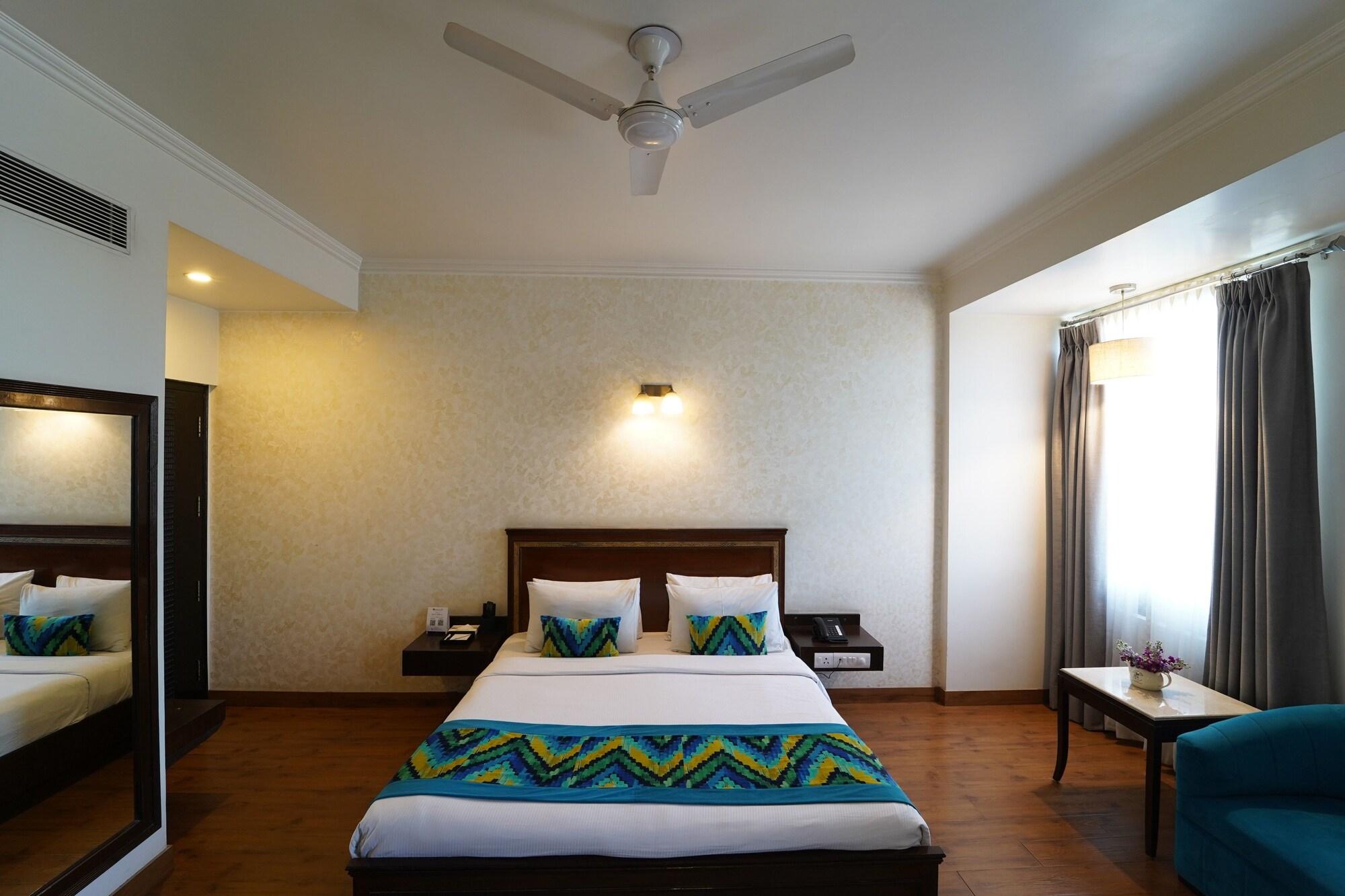 Rockland Hotel, C.R Park Neu-Delhi Exterior foto