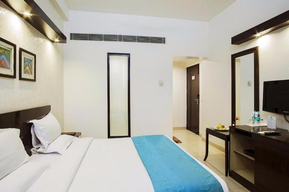 Rockland Hotel, C.R Park Neu-Delhi Exterior foto