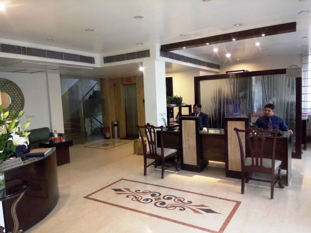 Rockland Hotel, C.R Park Neu-Delhi Exterior foto