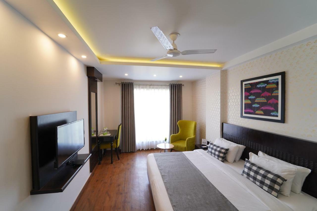 Rockland Hotel, C.R Park Neu-Delhi Exterior foto