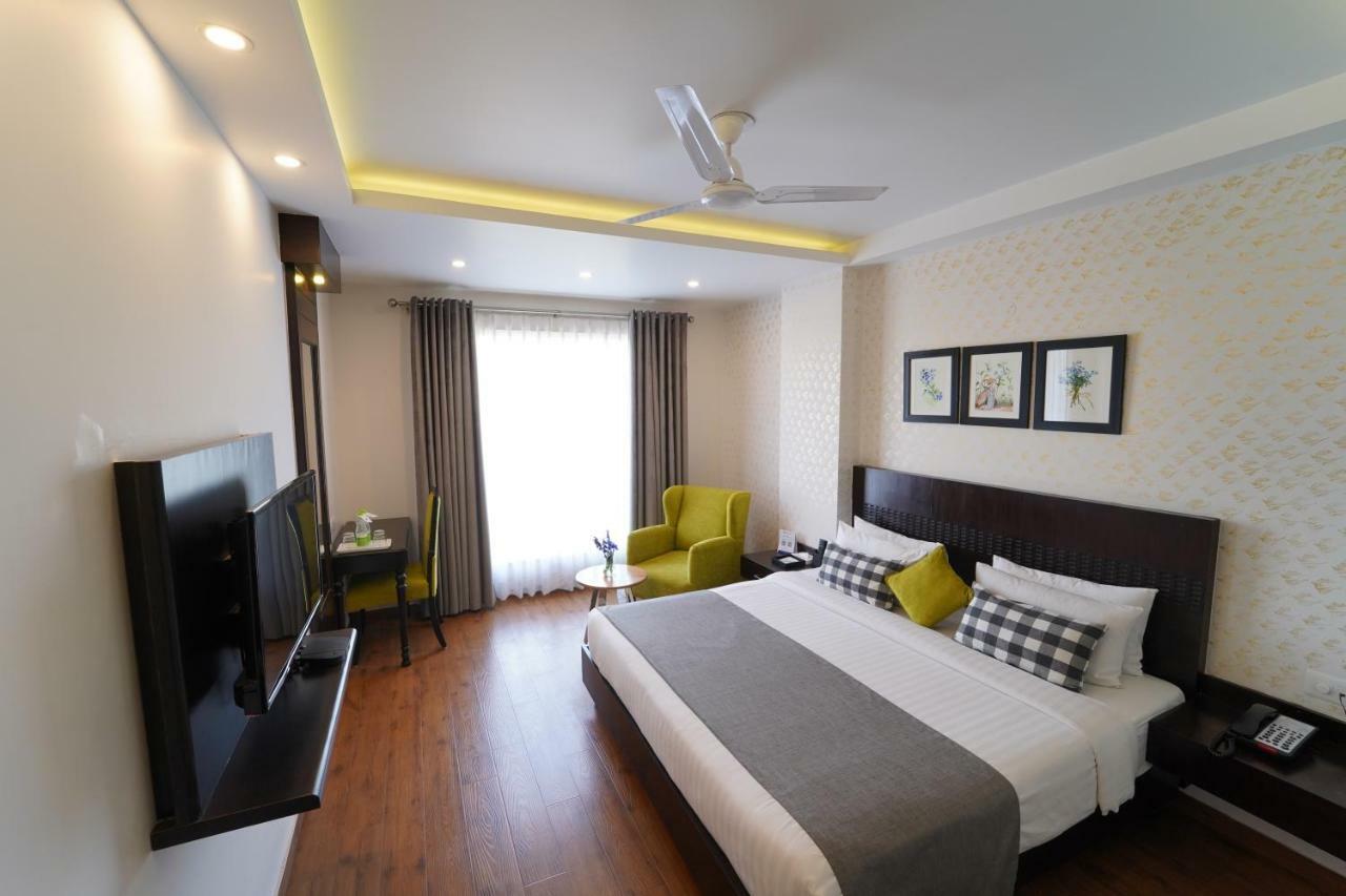 Rockland Hotel, C.R Park Neu-Delhi Exterior foto